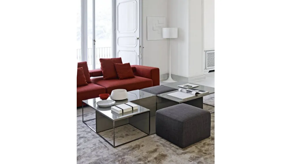 Tavolino Area in vetro con pouf inseriti di B&B Italia