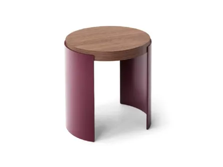 Tavolino rotondo Bowy Table in lamiera di metallo con top in legno impiallacciato di Cassina