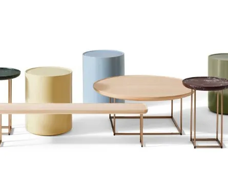 Tavolini in varie finiture Torei di Cassina