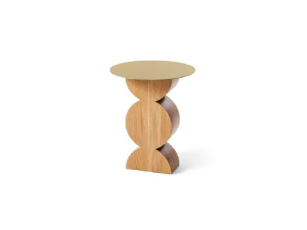 Tavolino di design Constantin in legno massello di rovere con piano in lamina di ottone di Cassina
