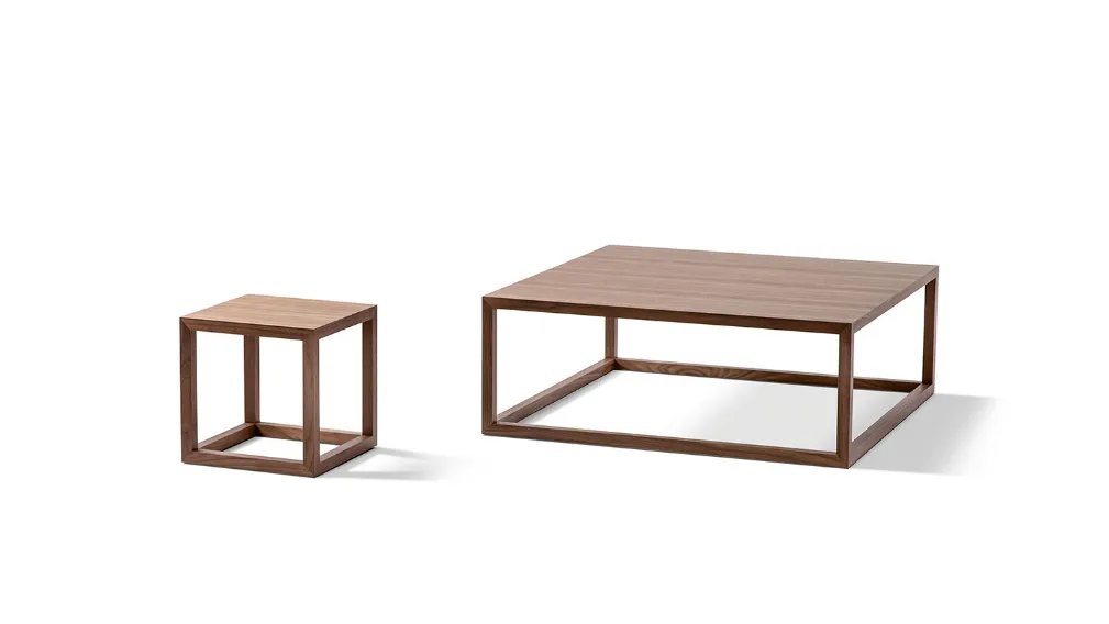 Tavolino geometrico in legno di rovere Note di Cassina