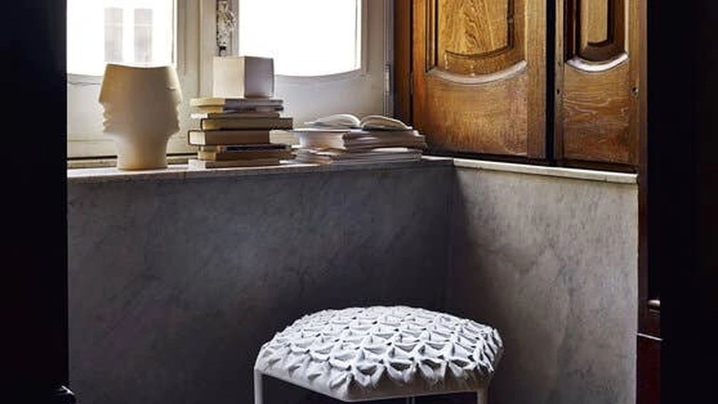 Pouf Hive in pelle di B&B Italia
