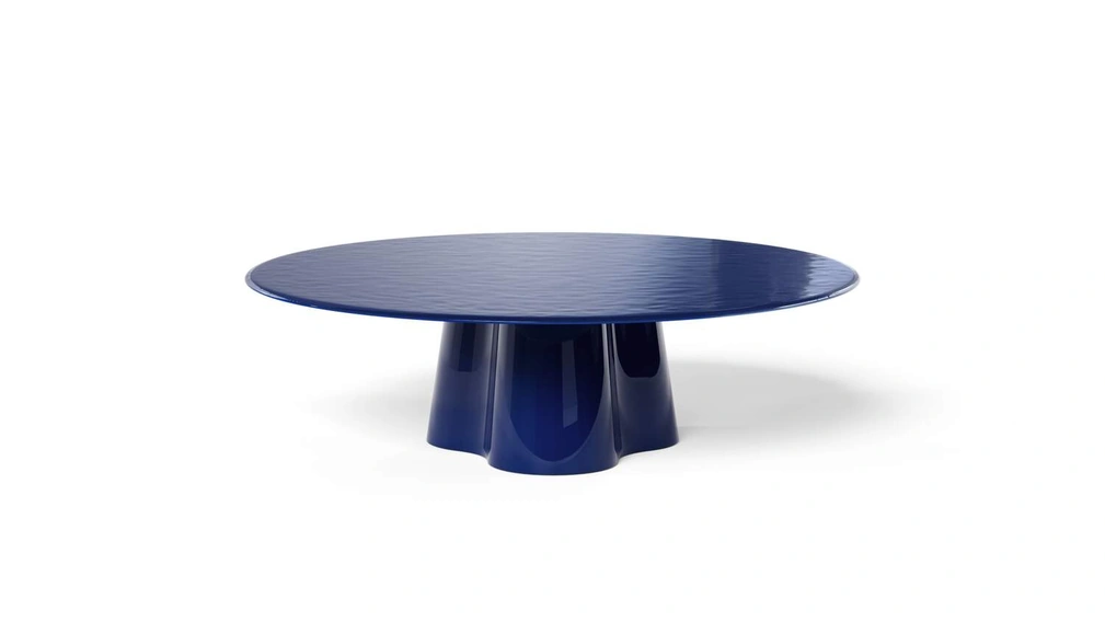 Tavolino Treflo in vetro laccato di Cassina