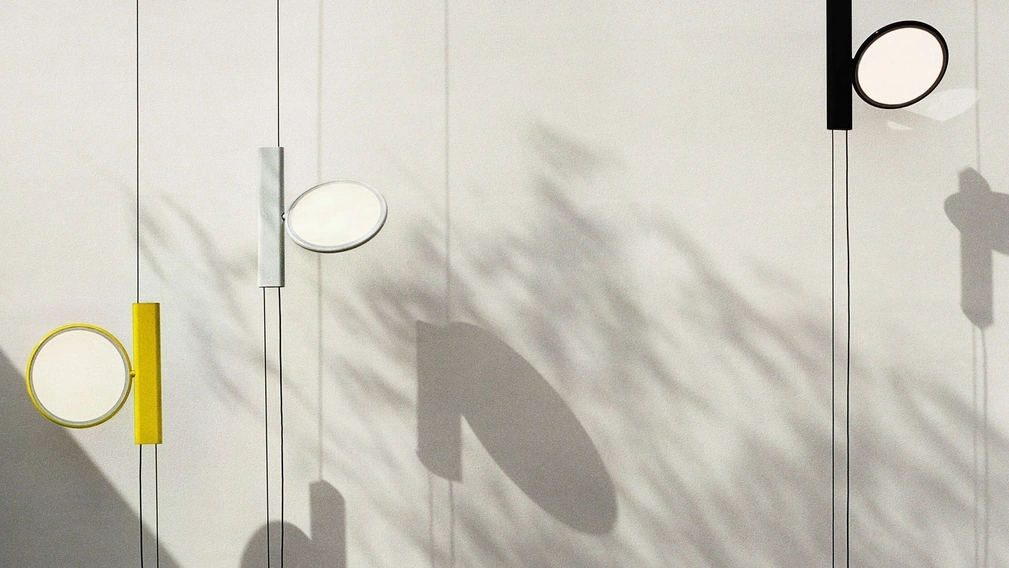 Lampada di design regolabile in alluminio Ok di Flos
