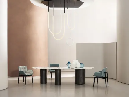 Lampada con struttura realizzata in alluminio satinato Say Yes di Baxter