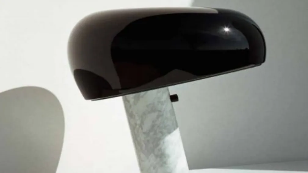 Lampada da tavolo Snoopy di Flos