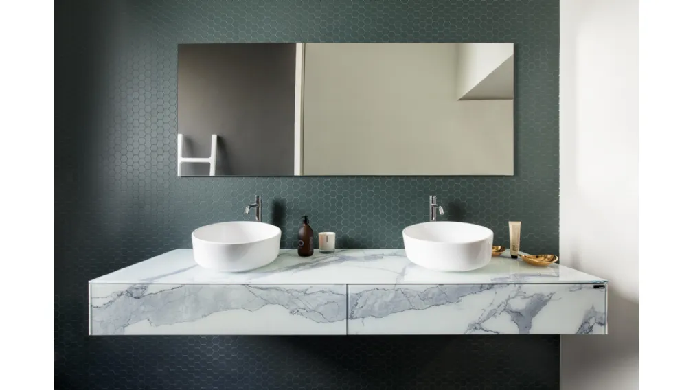 Mobile da Bagno sospeso 36e8 03 in vetro finitura effetto marmo con Doppio Lavabo di Lago