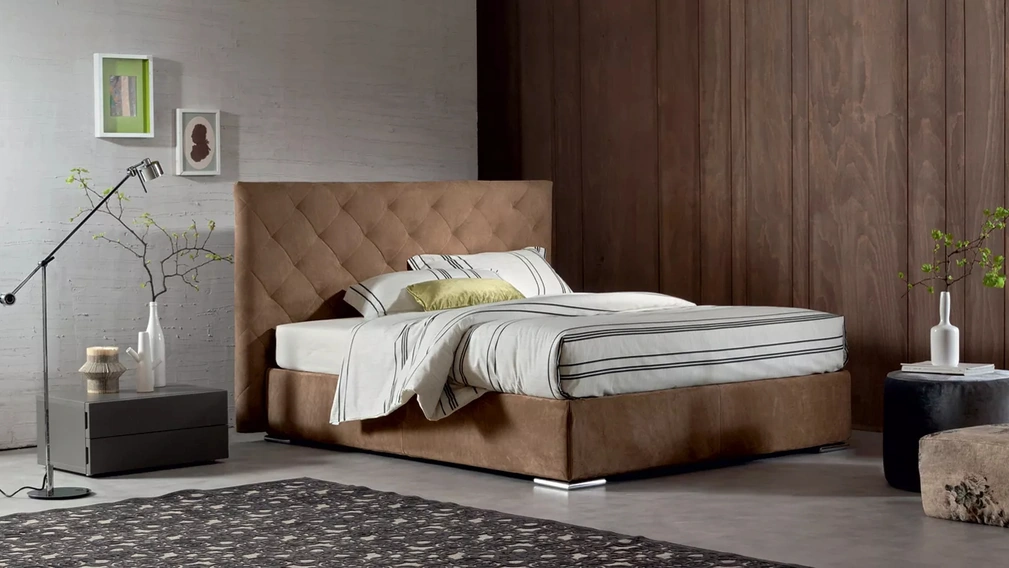 Letto Beat con testiera di Oggioni