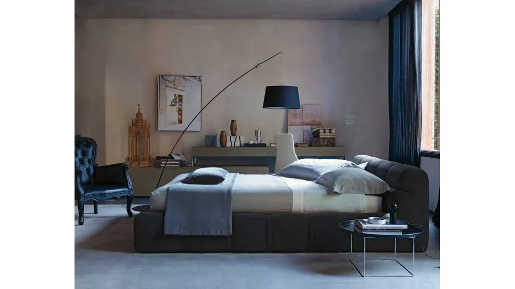 Letto in tessuto Tufty-Bed di B&B Italia