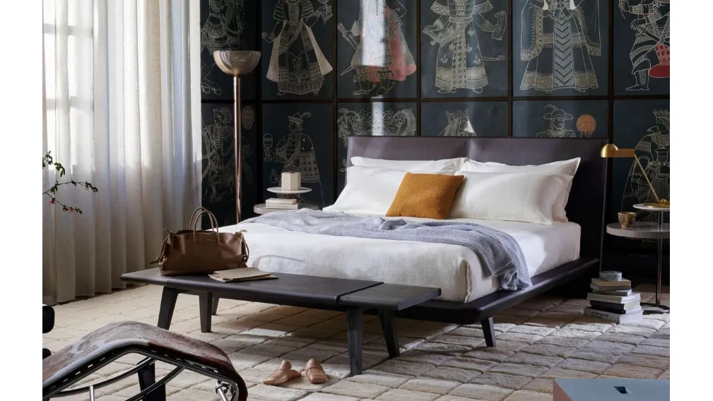 Lettoin pelle Acute di Cassina