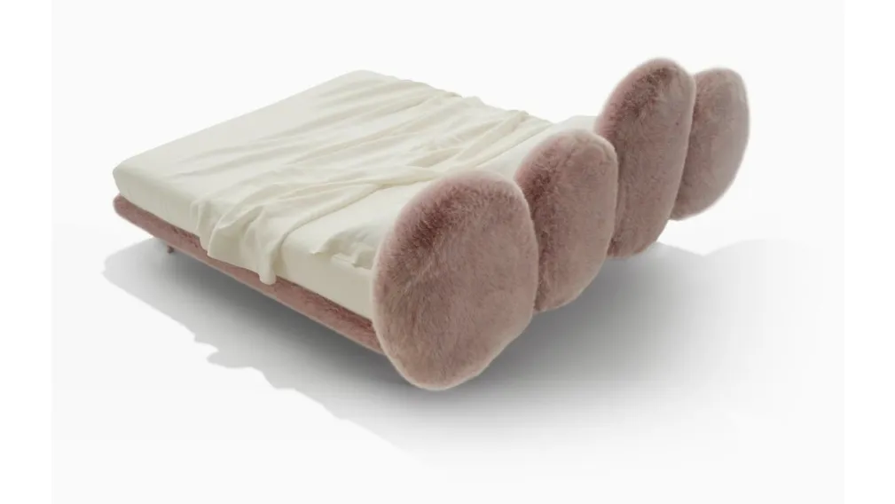 Letto di design con testiera Cipria Bed in pelliccia ecologica di Edra