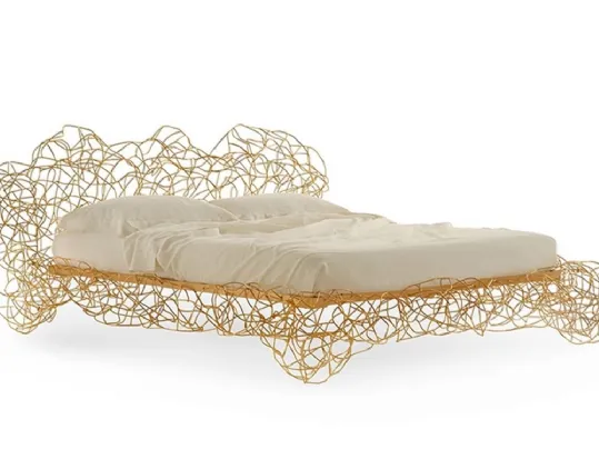 Letto con filo d'acciaio intrecciato con parte della doratura in oro 24K Corallo Bed di Edra