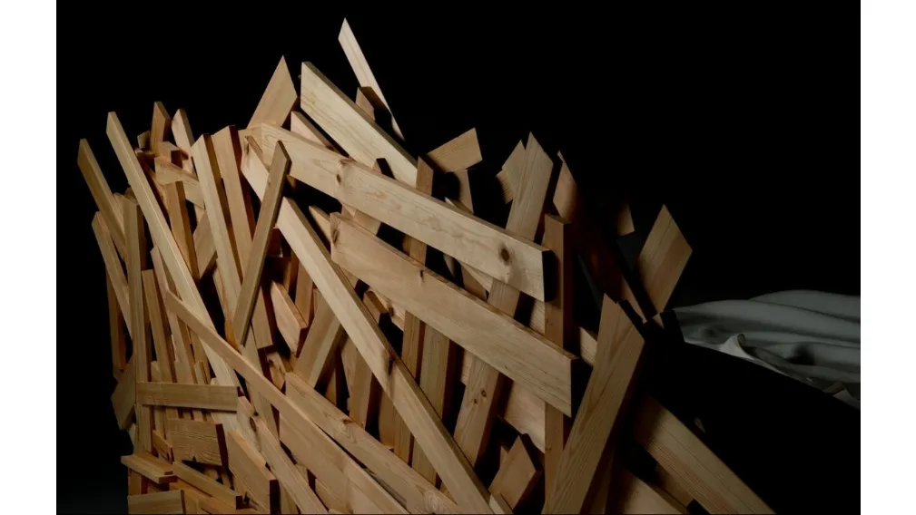Letto di design realizzato manualmente con listelli di legno inchiodati in modo casuale Favela Bed di Edra