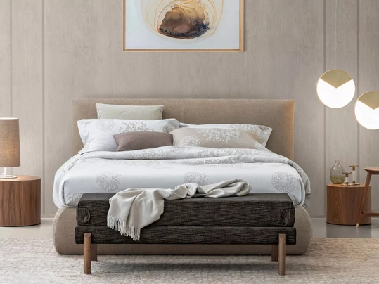 Letto Feeling in tessuto imbottito di Oggioni