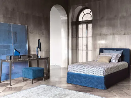 Letto con contenitore Notturno Shabby Chic Singolo in tessuto delicato nei colori e vissuto nell'aspetto di Flou