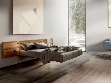 Letto di design sospeso con testiera in legno centenario Fluttua Wildwood di Lago