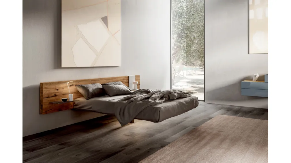 Letto di design sospeso con testiera in legno centenario Fluttua Wildwood di Lago