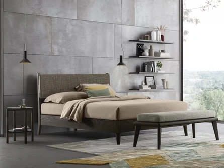 Letto con testiera Orimento di Oggioni