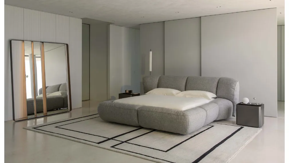 Letto imbottito Orma di Flou
