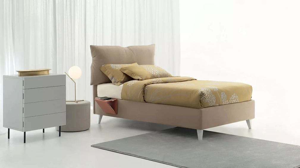 Letto singolo in tessuto imbottito con testiera Dan di Oggioni