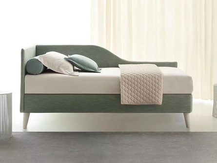 Daybed singolo con contenitore Golf 131 di Oggioni