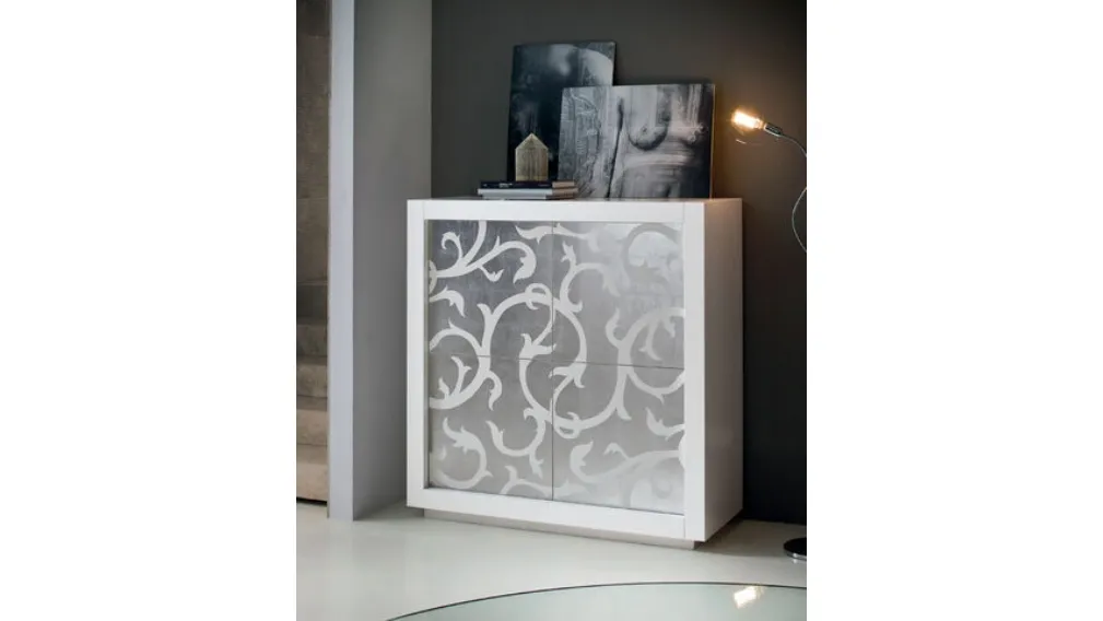 Madia alta Picasso in Rovere tinto bianco con anta a intarsio in Foglia Argento di Riflessi