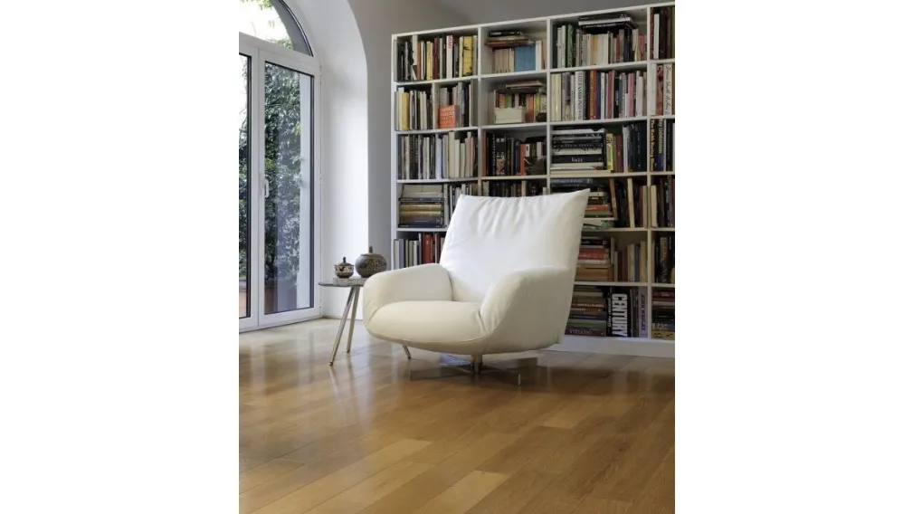 Poltrona girevole di design Chiara di Edra