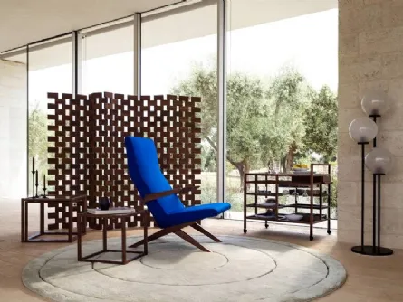 Poltrona High Back Chair in tessuto con struttura in legno massello di Cassina