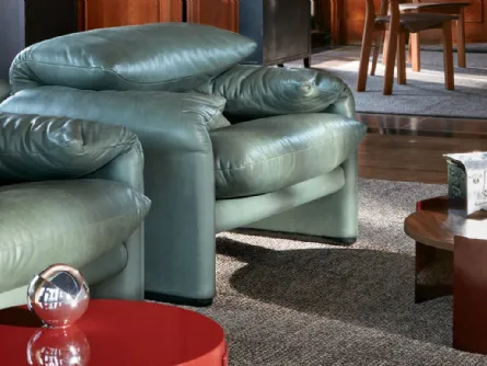 Poltrona di design in pelle Maralunga di Cassina