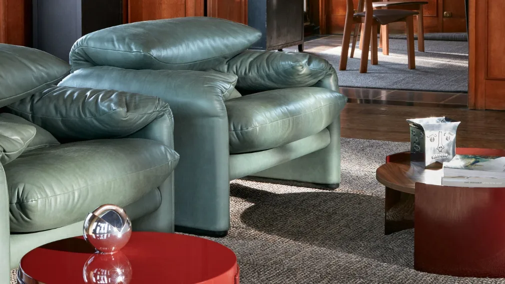 Poltrona di design in pelle Maralunga di Cassina