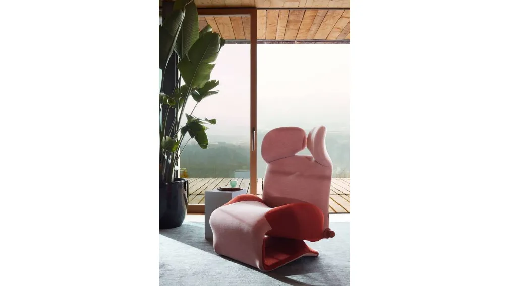 Poltrona di design Wink in tessuto imbottito di Cassina