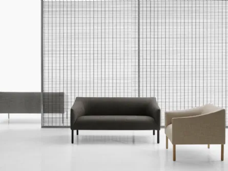 Divano lineare in tessuto Bankside di B&B Italia