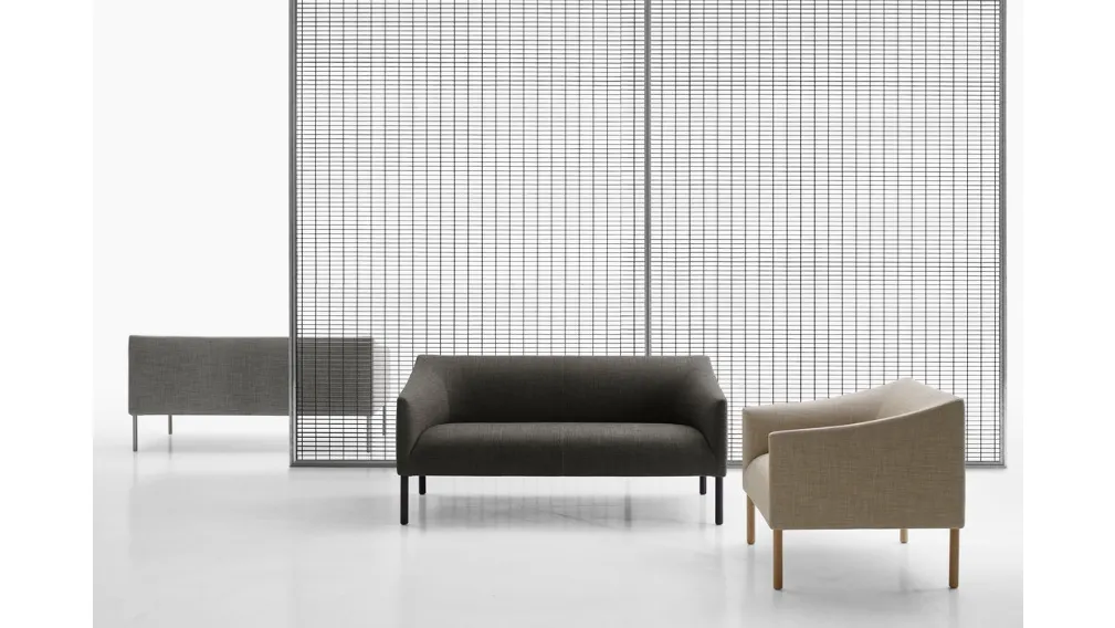 Divano lineare in tessuto Bankside di B&B Italia