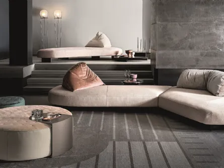 Divano originale freestanding con una base in tessuto Papilo di Ditre Italia