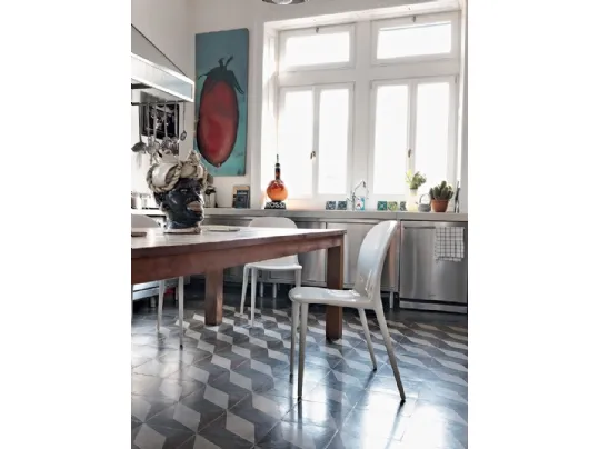 Sedia Thalya di Kartell