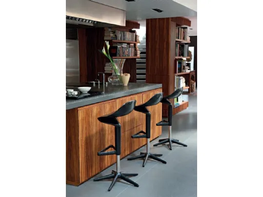 Sgabello Spoon Stool in polipropilene Nero di Kartell