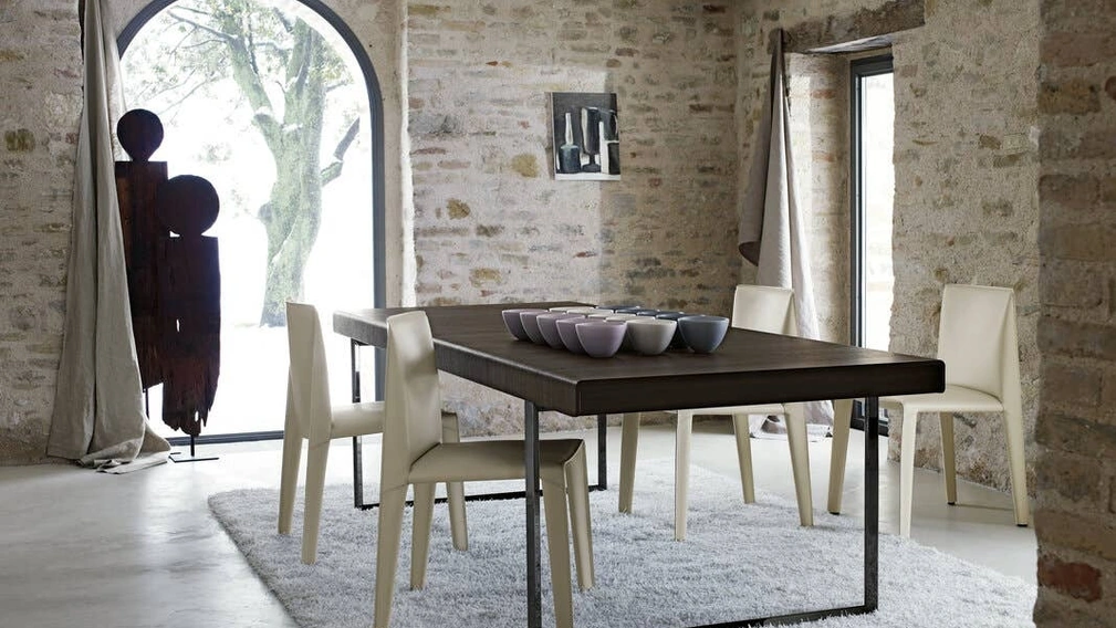 Tavolo allungabile in legno impiallacciato con struttura in alluminio Athos 12 di B&B Italia