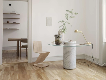 Tavolo Castore in vetro e marmo di Cassina