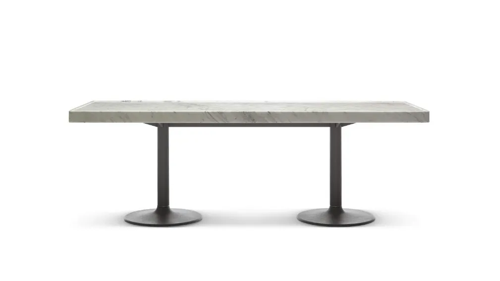 Tavolo Table Pieds Corolle con piano in marmo e base in ghisa di Cassina