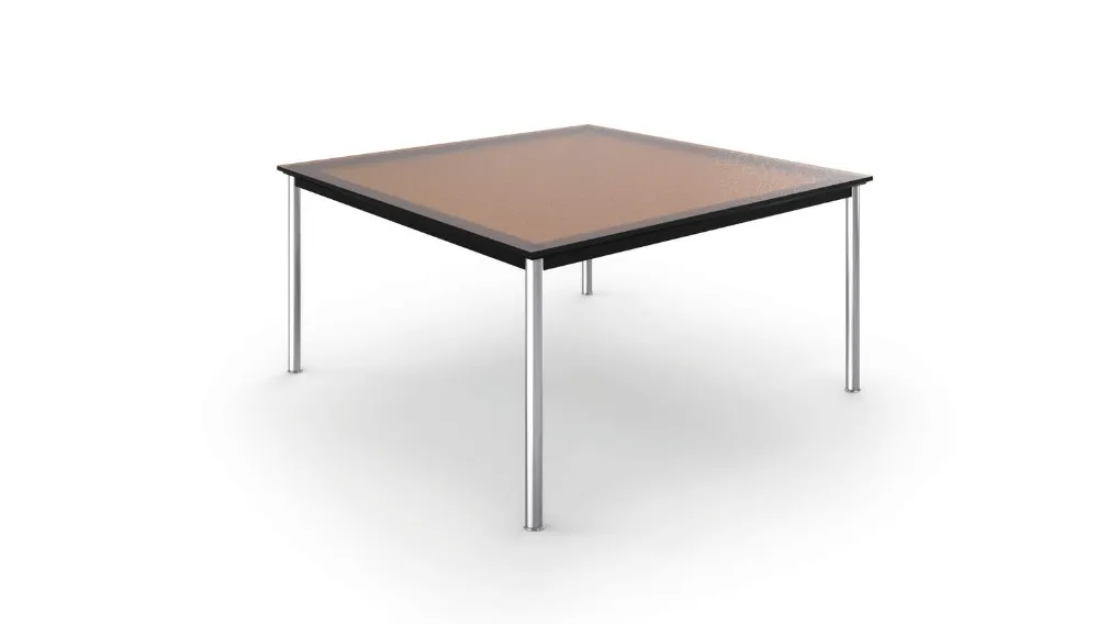 Tavolo Table en Tube con piano in vetro e base in acciaio cromato lucido di Cassina