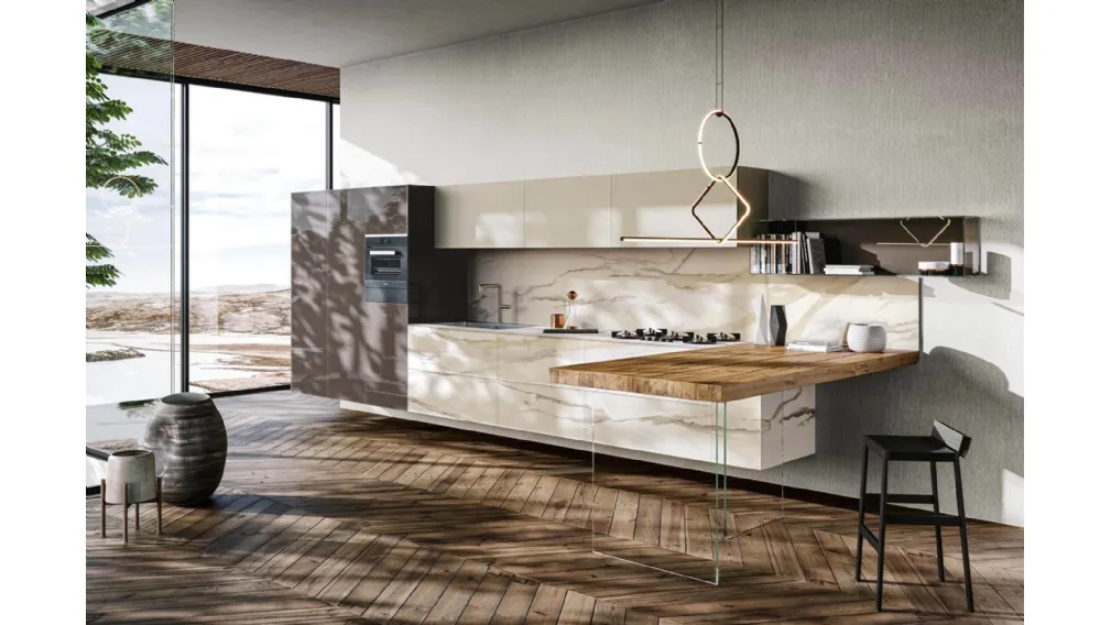 Cucina Design sospesa 36e8 Marble XGlass Calacatta Gold con penisola in legno di Rovere con base in vetro trasparente di Lago