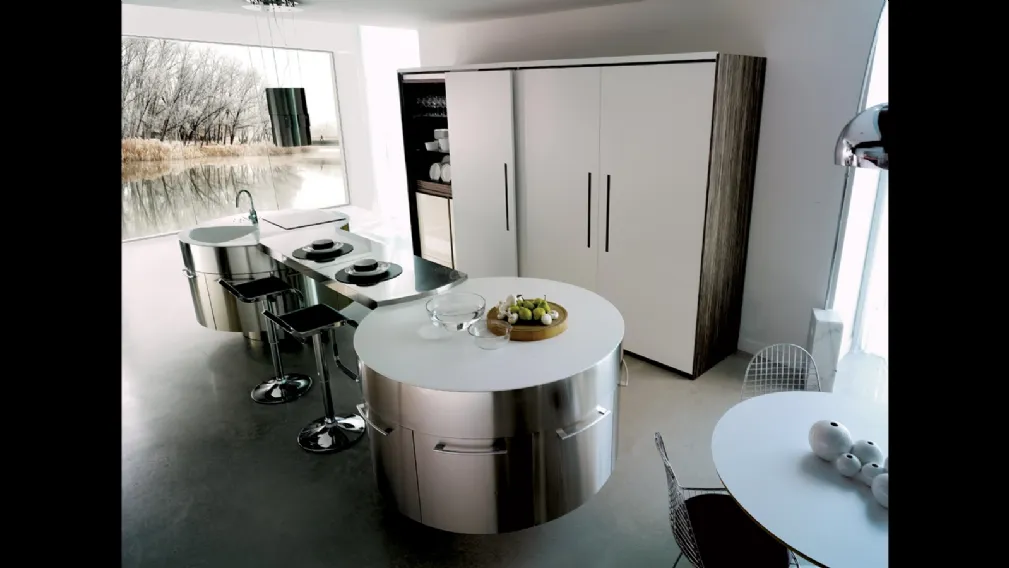 Cucina Design lineare con elementi girevoli in acciaio Rondò di Miton