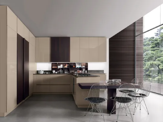 Cucina su misura angolare Limha Glossy in laccato lucido e rovere con top in acciaio di Miton