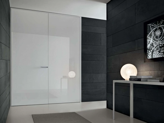 Porta per interni Link+ in vetro laccato Bianco Latte di Rimadesio