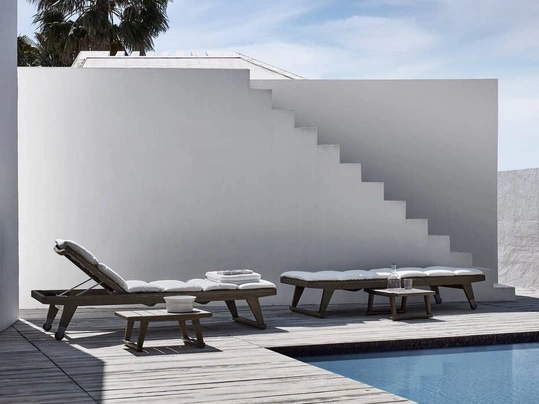 Lettino Gio in legno massello di B&B Italia