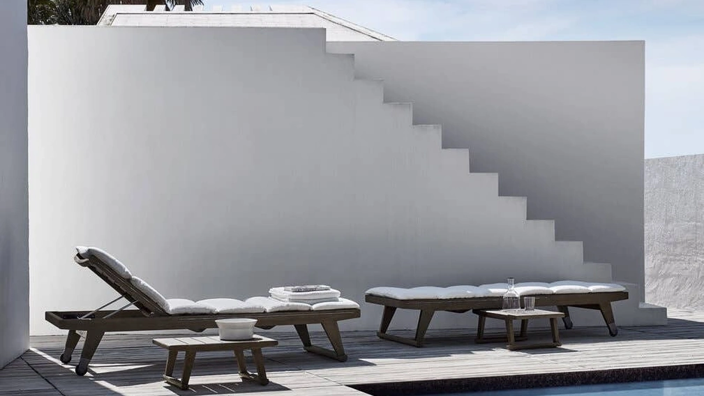 Lettino Gio in legno massello di B&B Italia