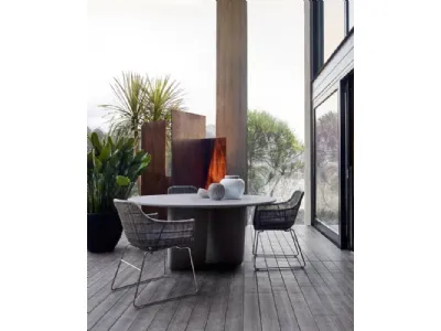 Sedia Crinoline in alluminio con intreccio in fibra di polietilene con seduta in tessuto imbottito di B&B Italia