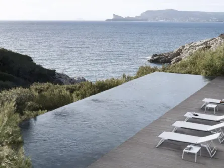 Lettino impilabile Mirto di B&B Italia