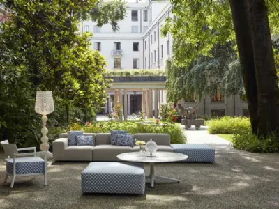 Divano e Pouf Pastics Outdoor di Kartell