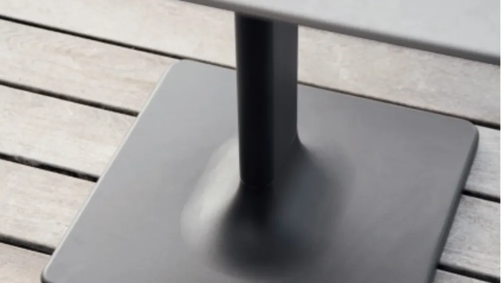 Tavolo da esterno in alluminio Plinto di Varaschin